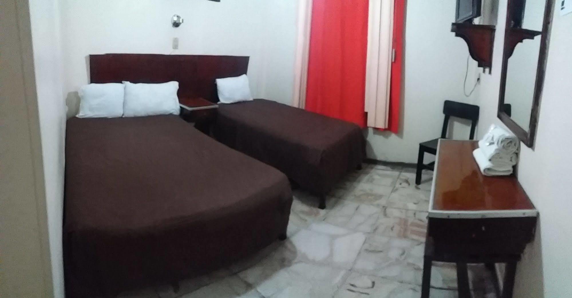 Hotel Colon De Zacatecas Extérieur photo